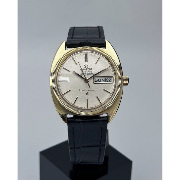 (SOLD!!) 35mm • 1968 Vintage Omega Constellation 18k Gold-Cap Silver Linen Dial Day-Date ref.168.029